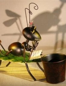 Metal Ant Garden Pot Decoration with Movable Head and Attached Pot Holder 16.0 x 5.0 x 14.0 Tall